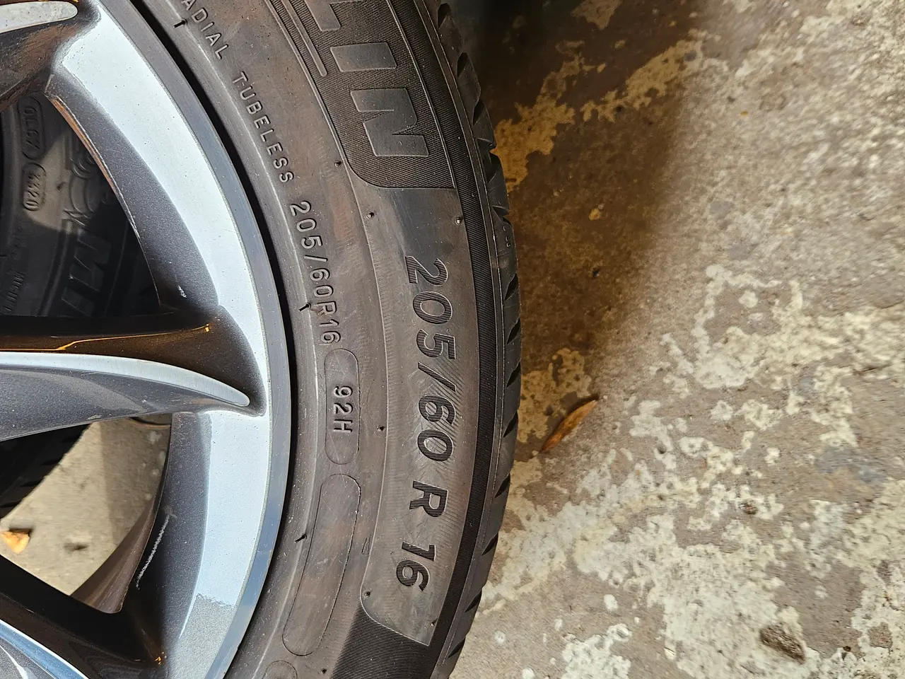 Billede 3 - 5x114.3 flotte 16" Toyota alu med michelin sommer