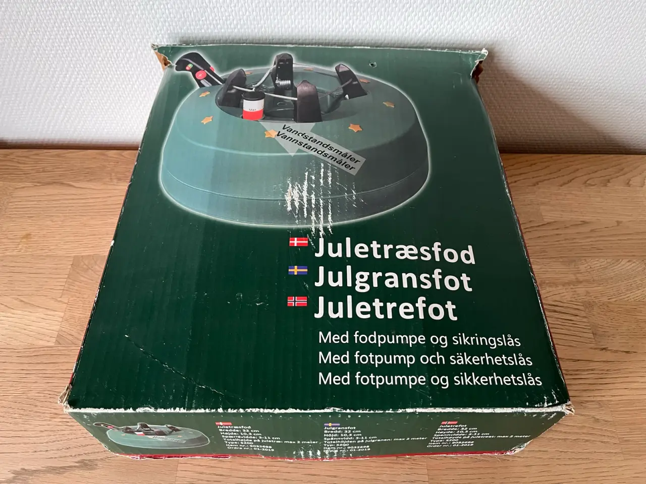 Billede 7 - Juletræsfod med fodpumpe og vandbeholder