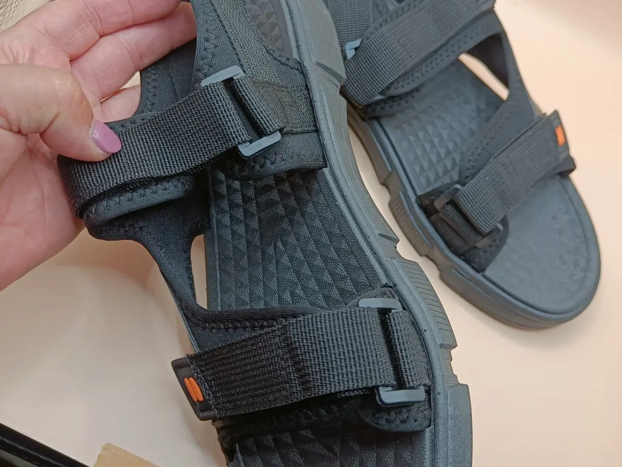 Billede 3 - Fashion sort sandaler 43str
