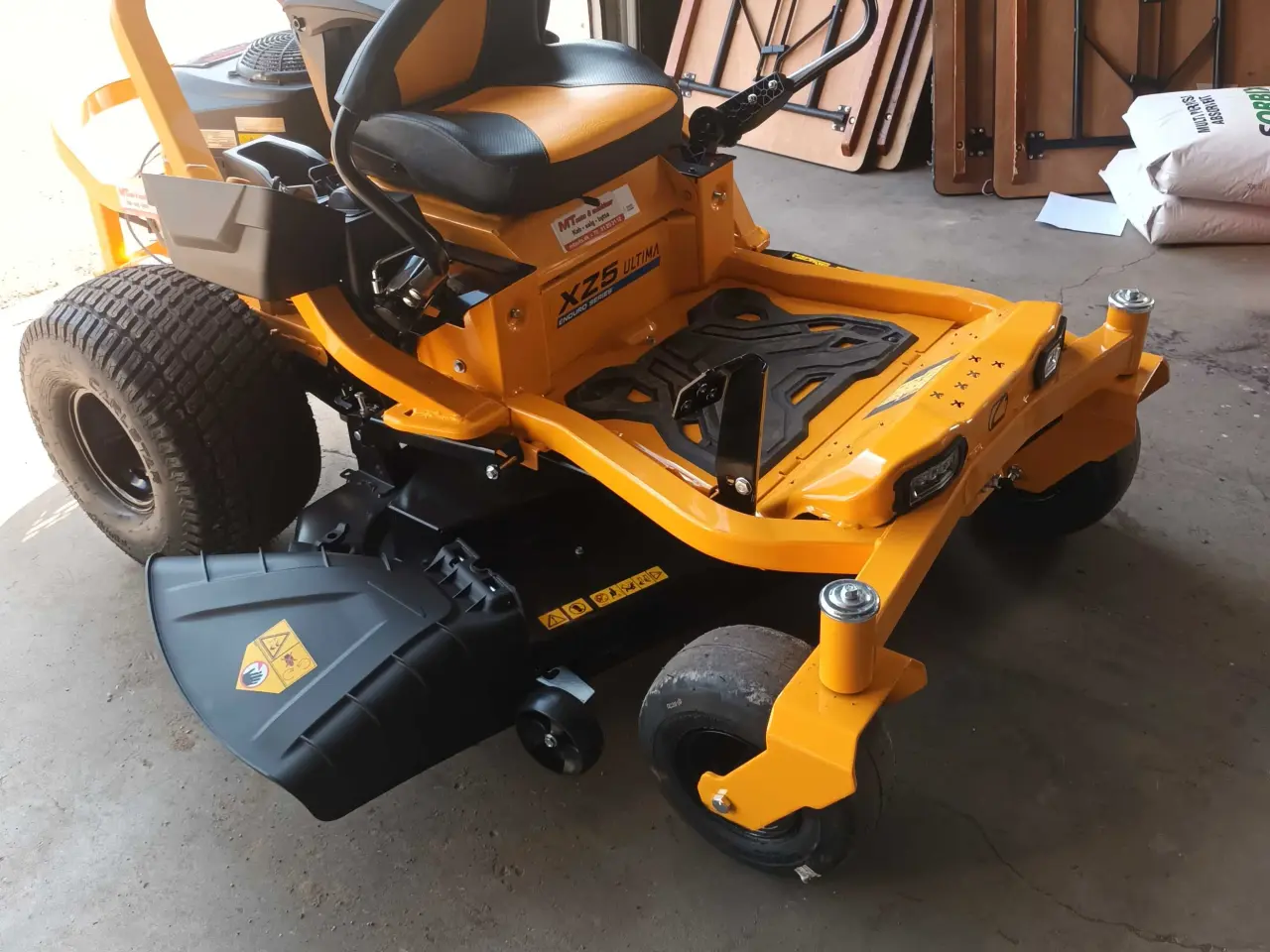 Billede 14 - Traktor værksted