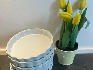 5 hvide tærteforme - diameter 15 cm – som nye