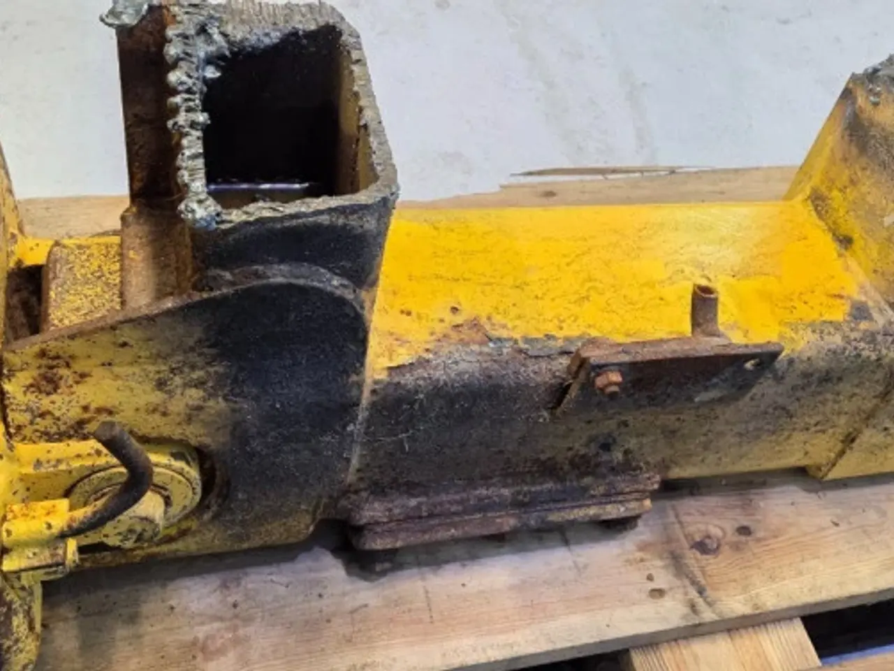 Billede 19 - New Holland LB115B Støtteben L. 87376353