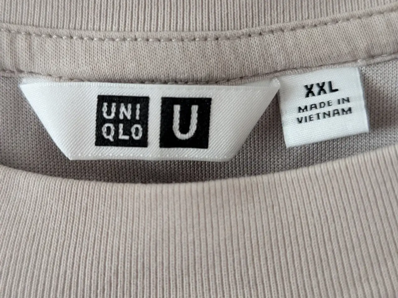 Billede 4 - Uniqlo U Base grå Oversized T-shirt