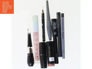 Sæt af makeup produkter