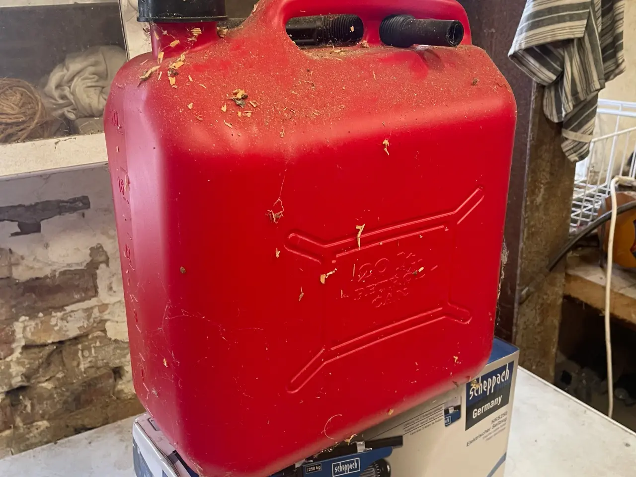 Billede 1 - 4 stk.20 liter reservedunk