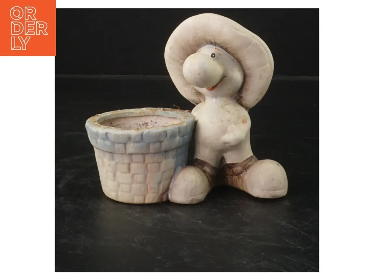 Billede 1 - Keramik figur med urtepotte (str. 14x12 cm)