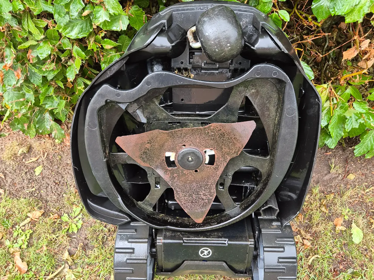 Billede 6 - Robomow RC304U robotplæneklipper, sort