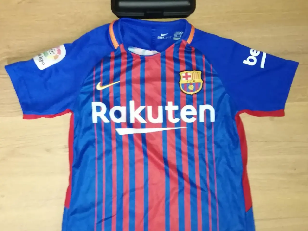 Billede 2 - FC BARCELONA MESSI 2017-18, STR. 9-10 OG MADKASSE