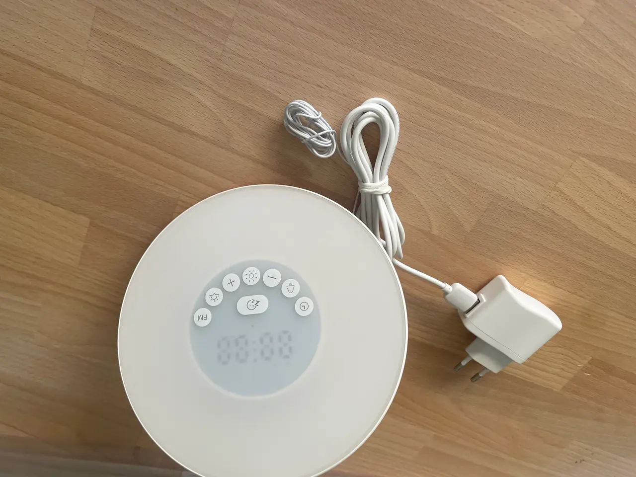 Billede 4 - Flot vækkeur med lysskiftning og radio