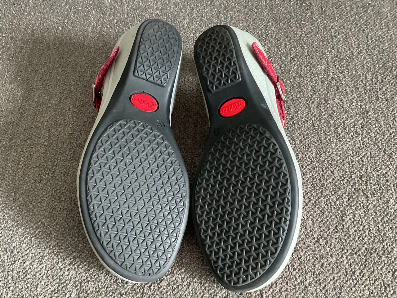 Billede 7 - Nye New Feet sandaler i rød til damer, str. 38.