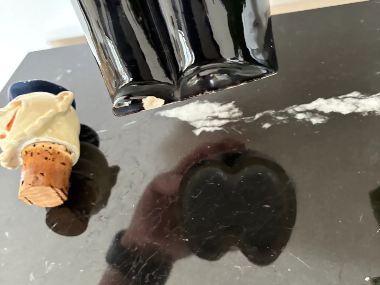 Billede 3 - Figur flaske med korkprop hoved