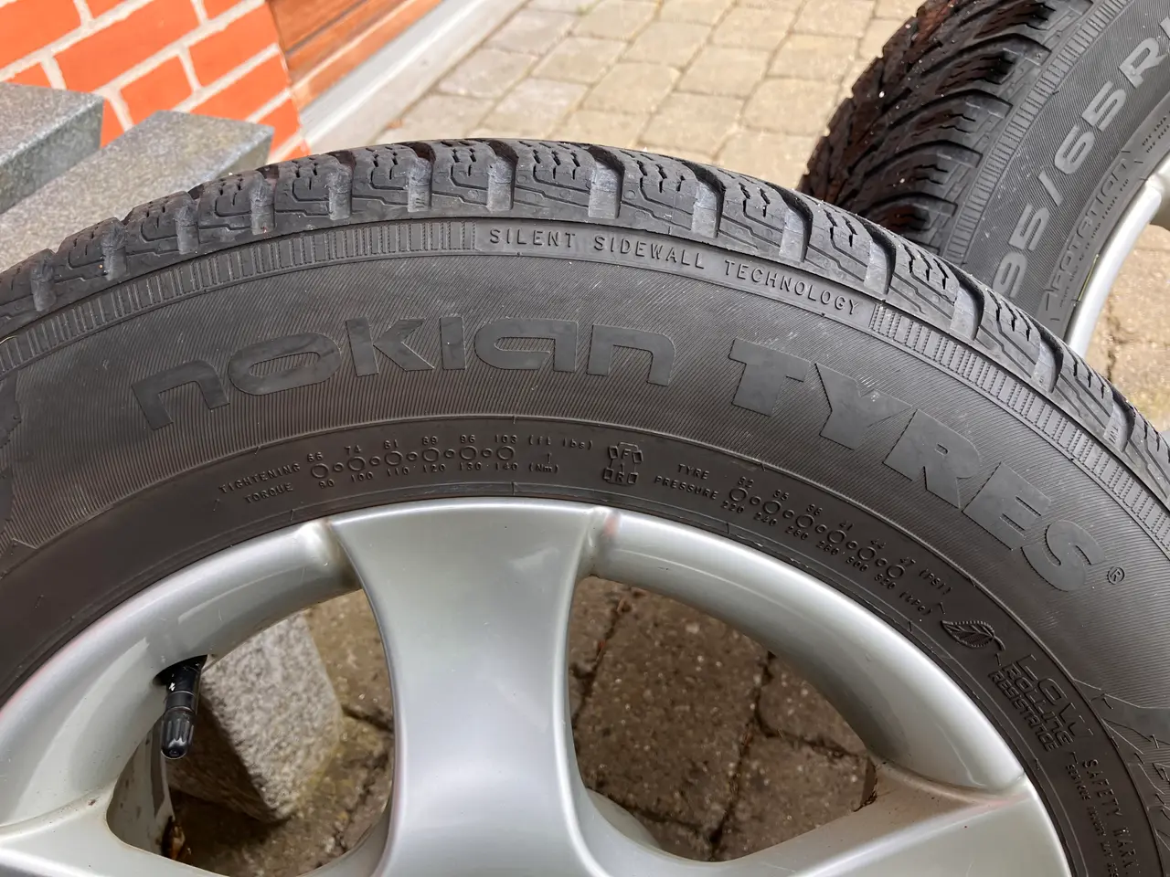 Billede 3 - Nokian 195/65/15 vinterdæk på alufælge