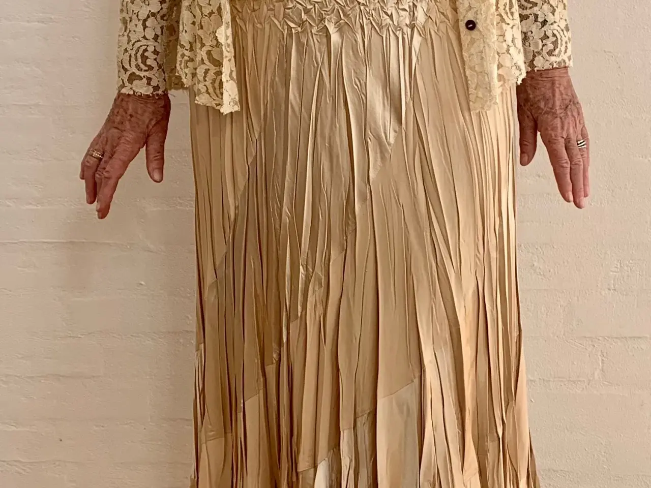Billede 1 - Selskabsdress
