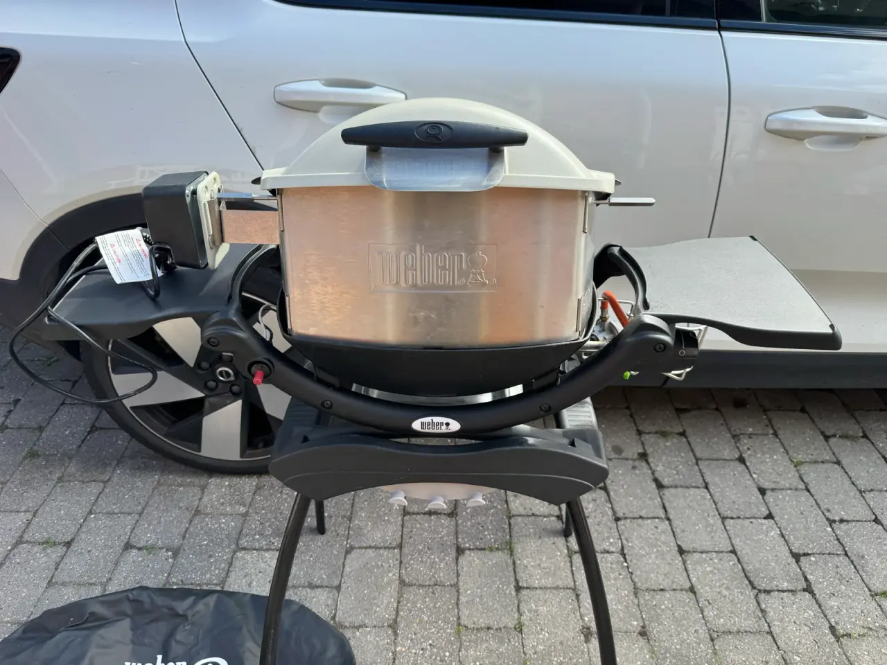 Billede 5 - Weber Q1000 med sidebord