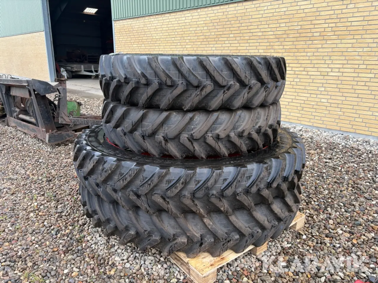 Billede 1 - Sprøjtedæk Alliance Agriflex+ 354 til rækkekørsel 4 styk