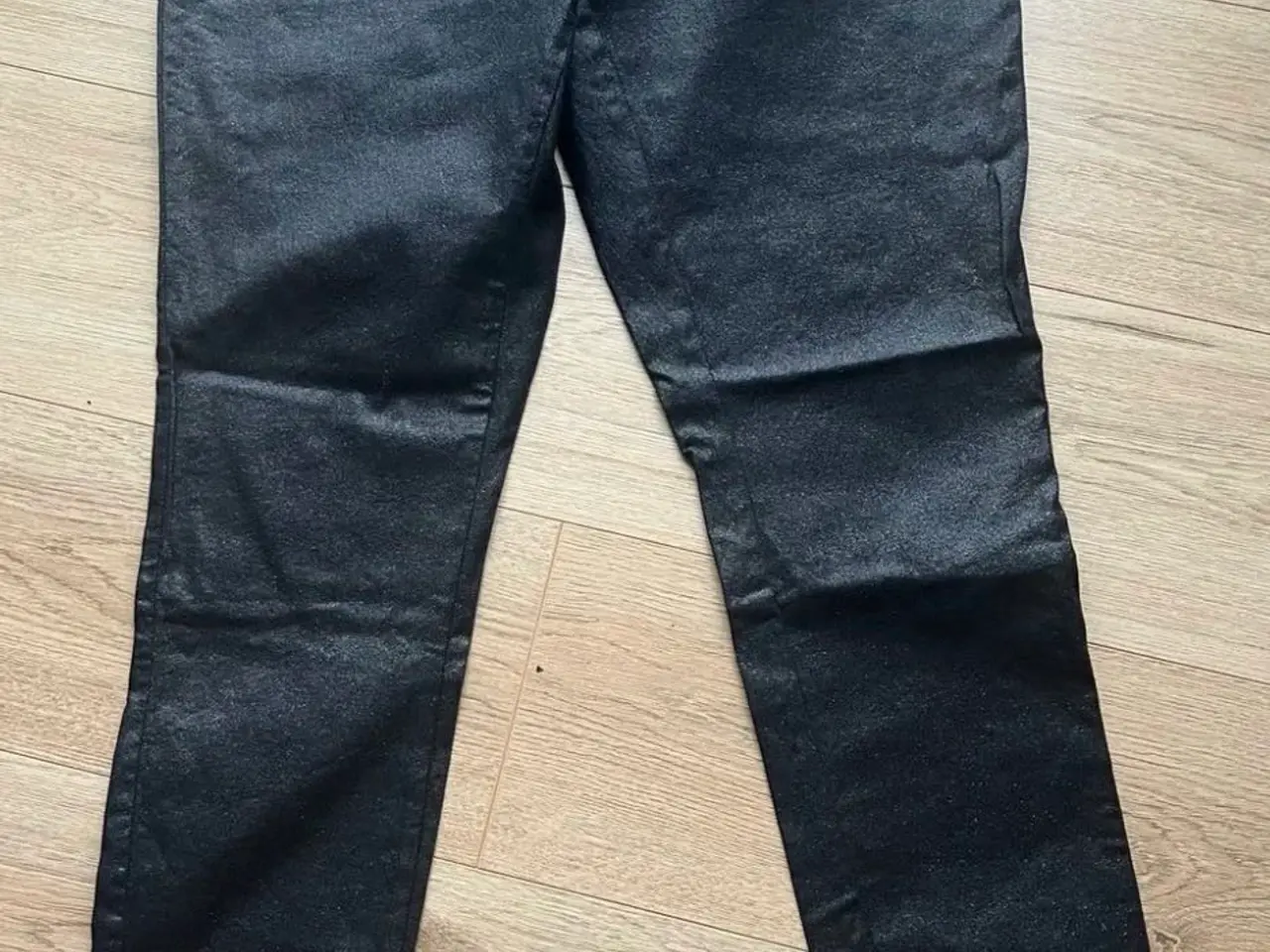 Billede 1 - Sorte bukser fra Only Carmakoma