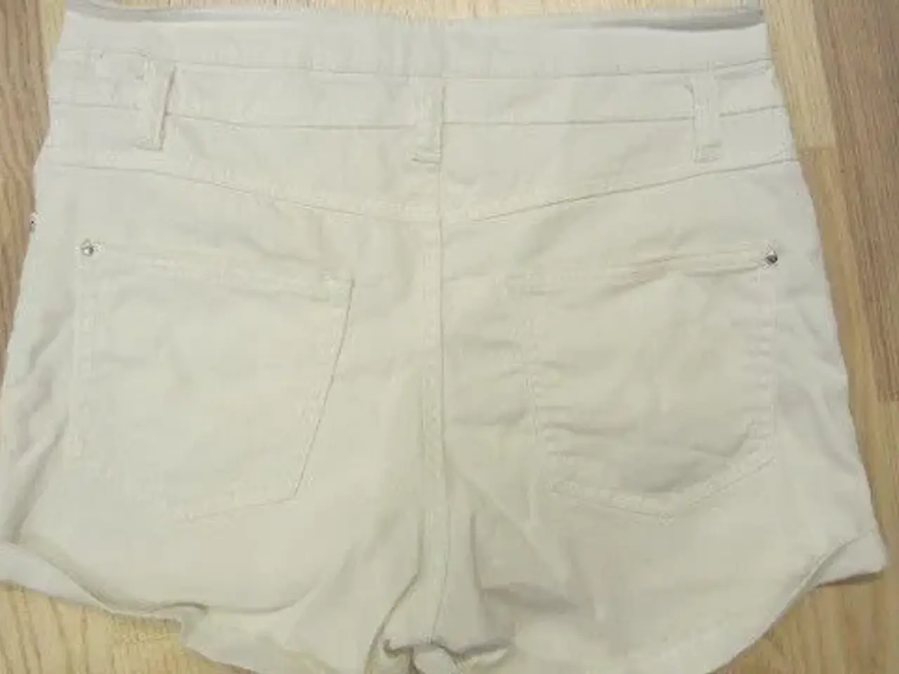 Billede 3 - Str. XS, højtaljede elastiske shorts