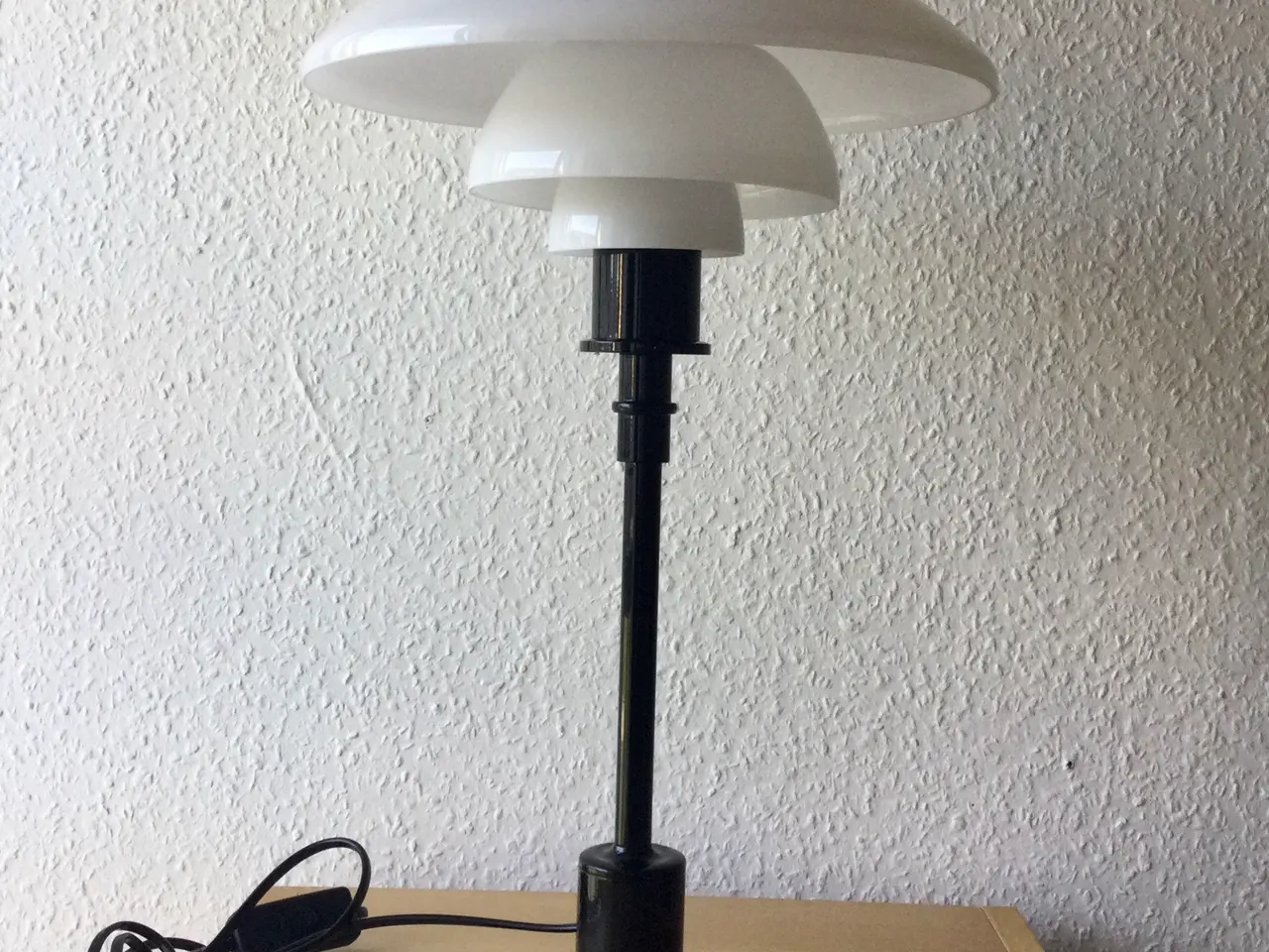 Billede 1 - Bordlampe med hvid glasskærm