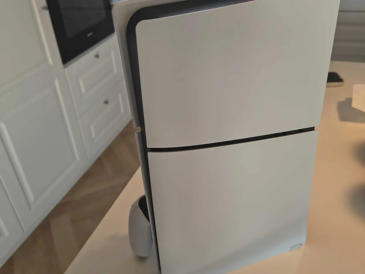 Billede 3 - PlayStation 5 Slim med to controllere - NY 2026
