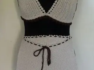 Ny håndhæklet bikini