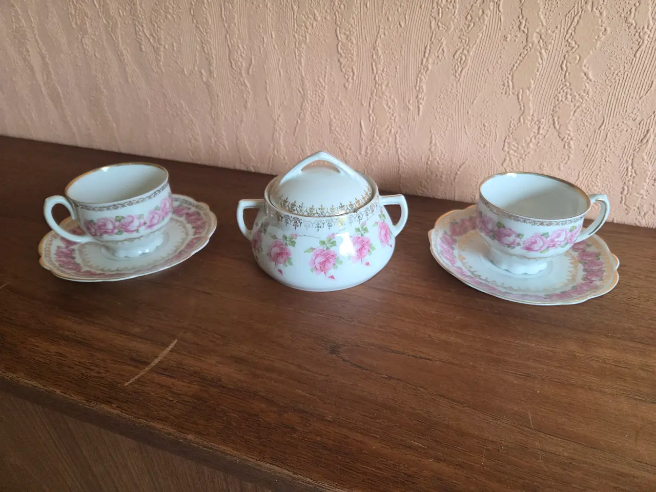 Billede 1 - Kaffesæt i porcelæn – 2 kopper og sukkerskål