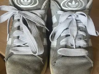 Adidas campus sneakers str 44 2/3