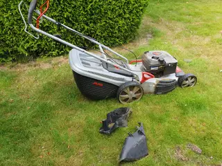 AlKo med god motor, dårligt skjold