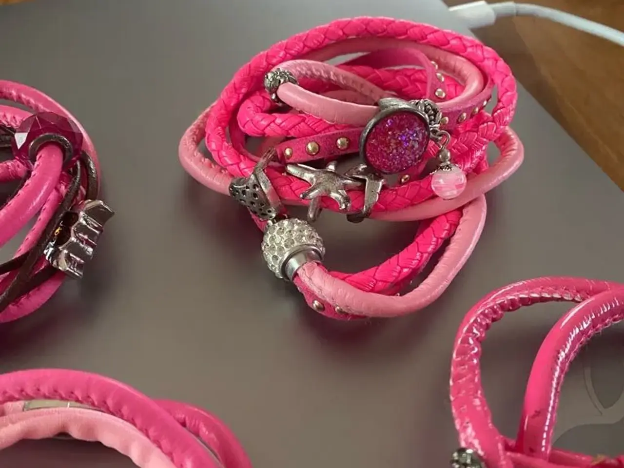 Billede 3 - Flotte armbånd