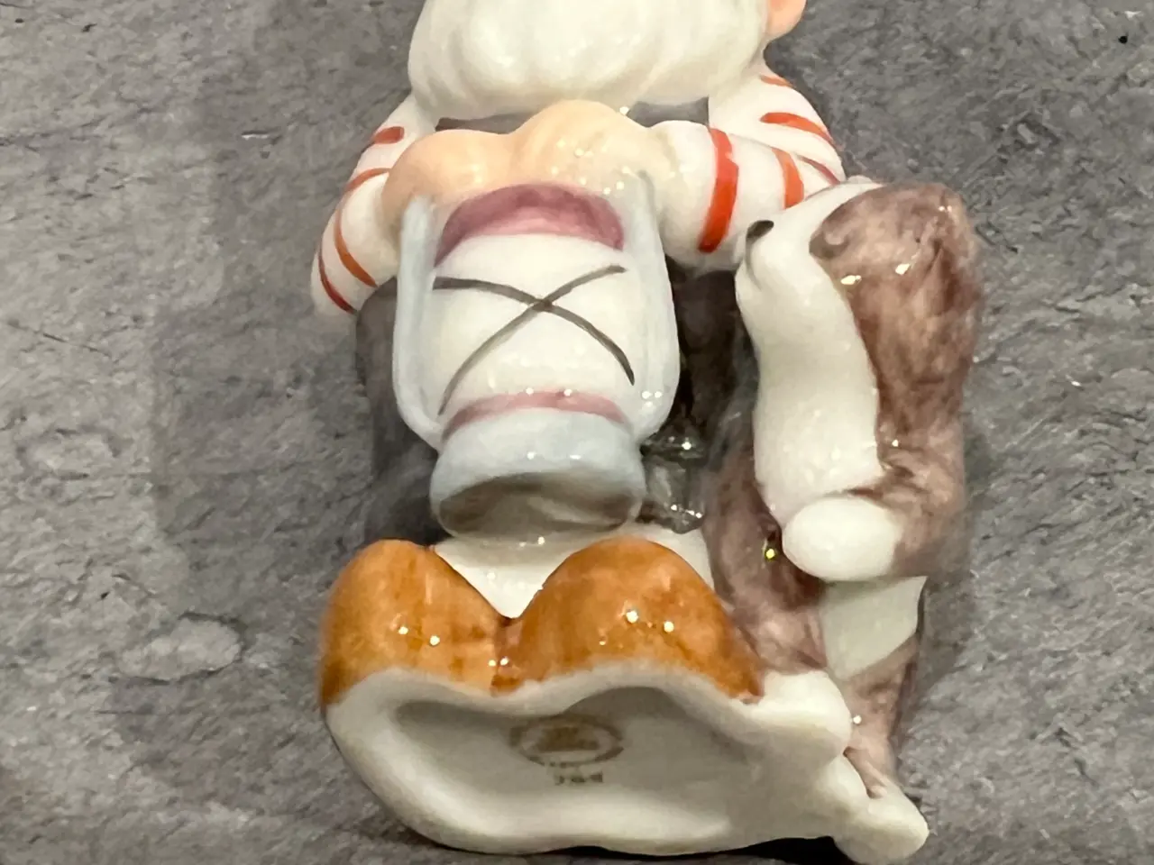 Billede 2 - Royal Copenhagen Pixie Nisse med lygte m kat 