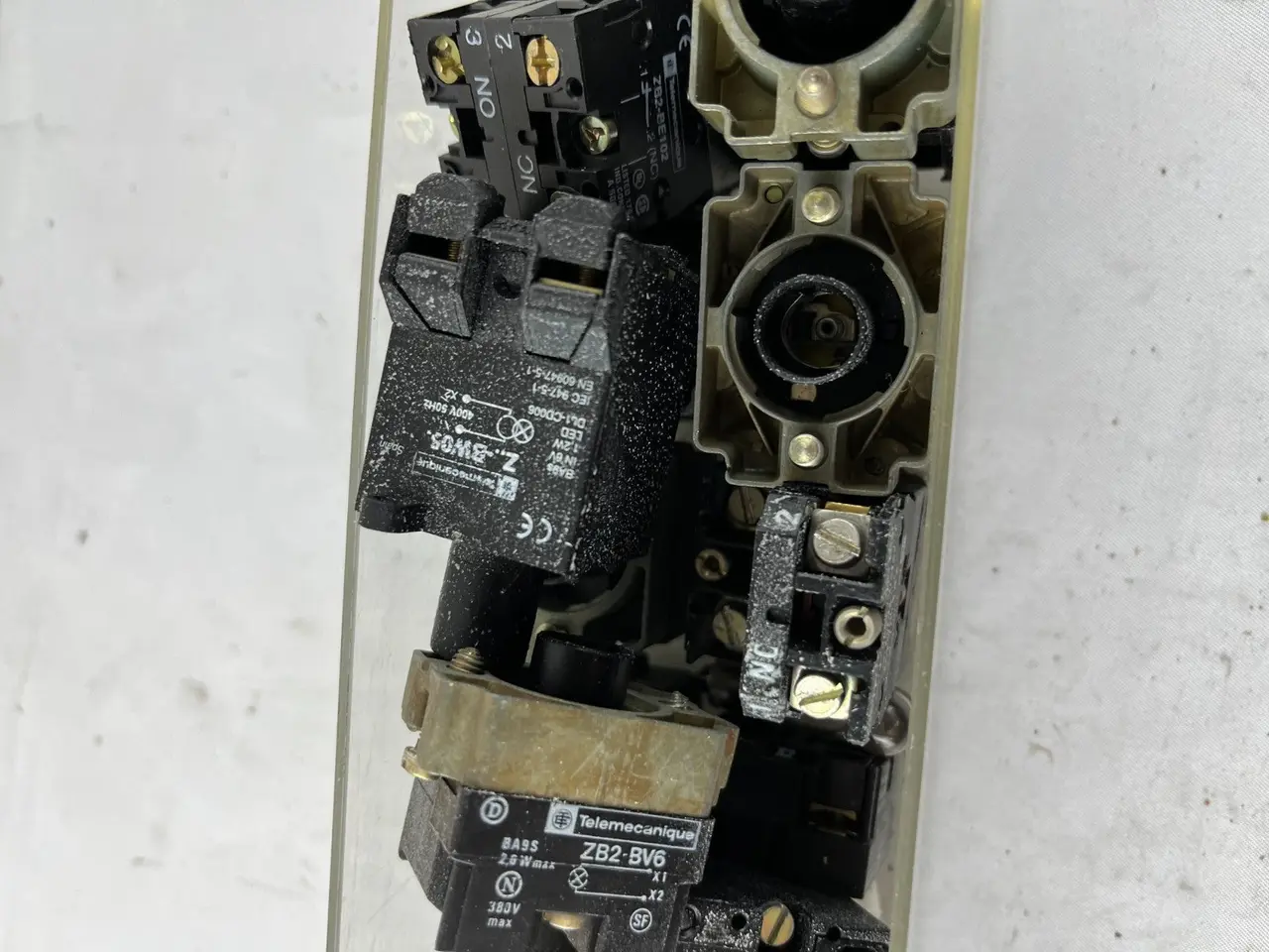 Billede 7 - Telemecanique ZB2 Pilot Light Bodies & Contact 22