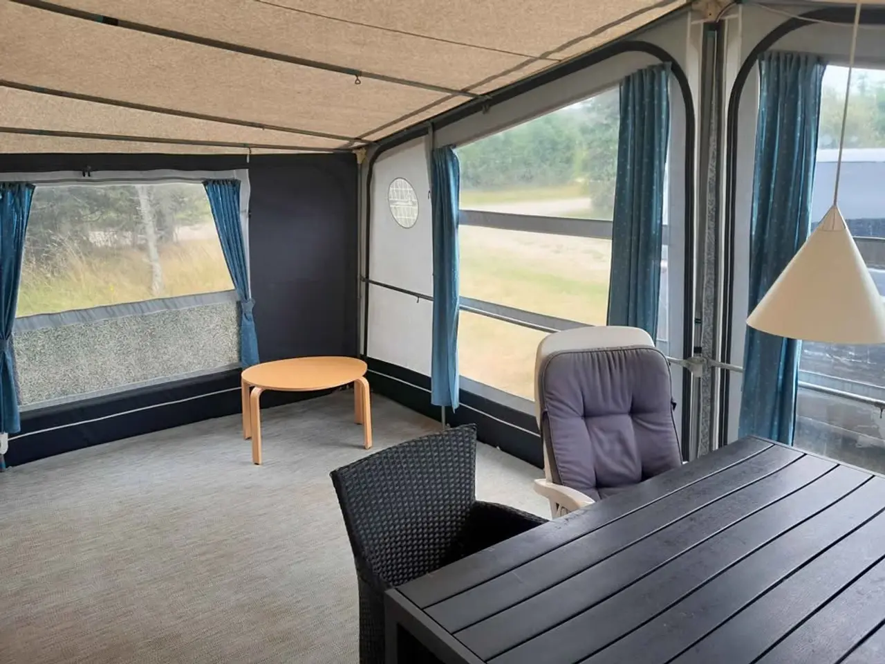 Billede 9 - LMC 510 campingvogn på fast plads