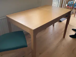 Spisebord til den lille stue