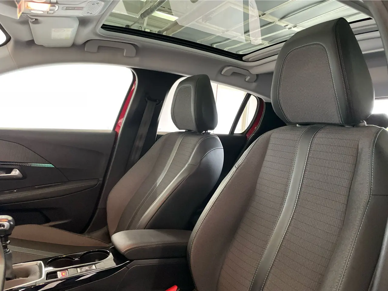 Billede 17 - Peugeot 208 1,2 PureTech 100 Allure Sky