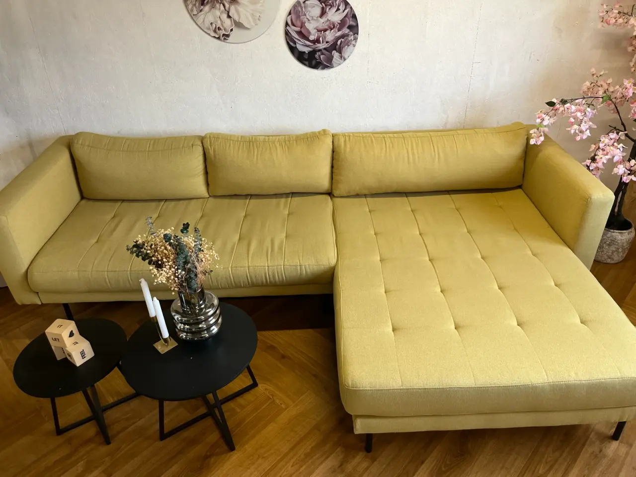 Billede 2 - Gul Cali sofa - renset