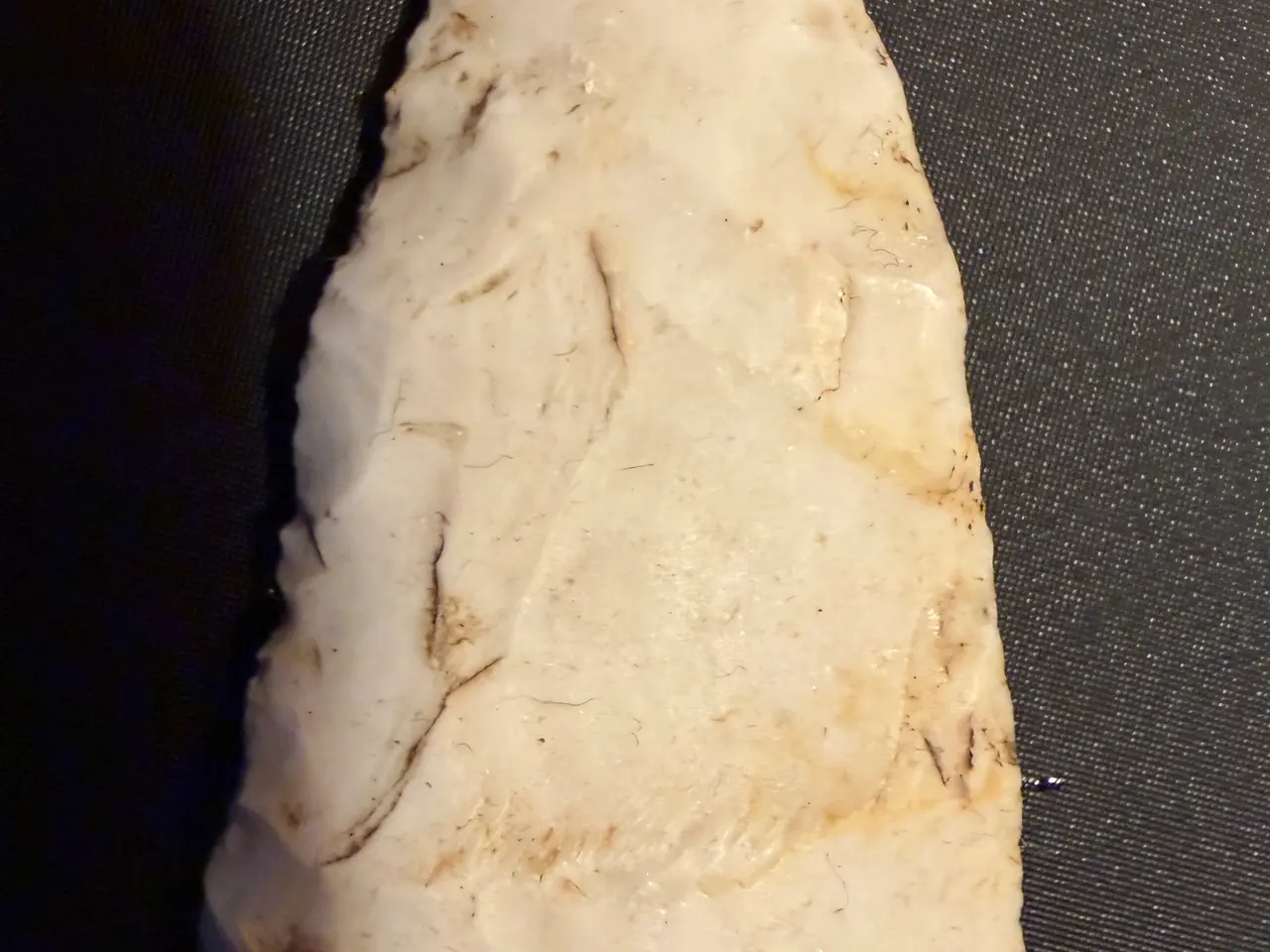 Billede 4 - spydspids hvid flint stenalder