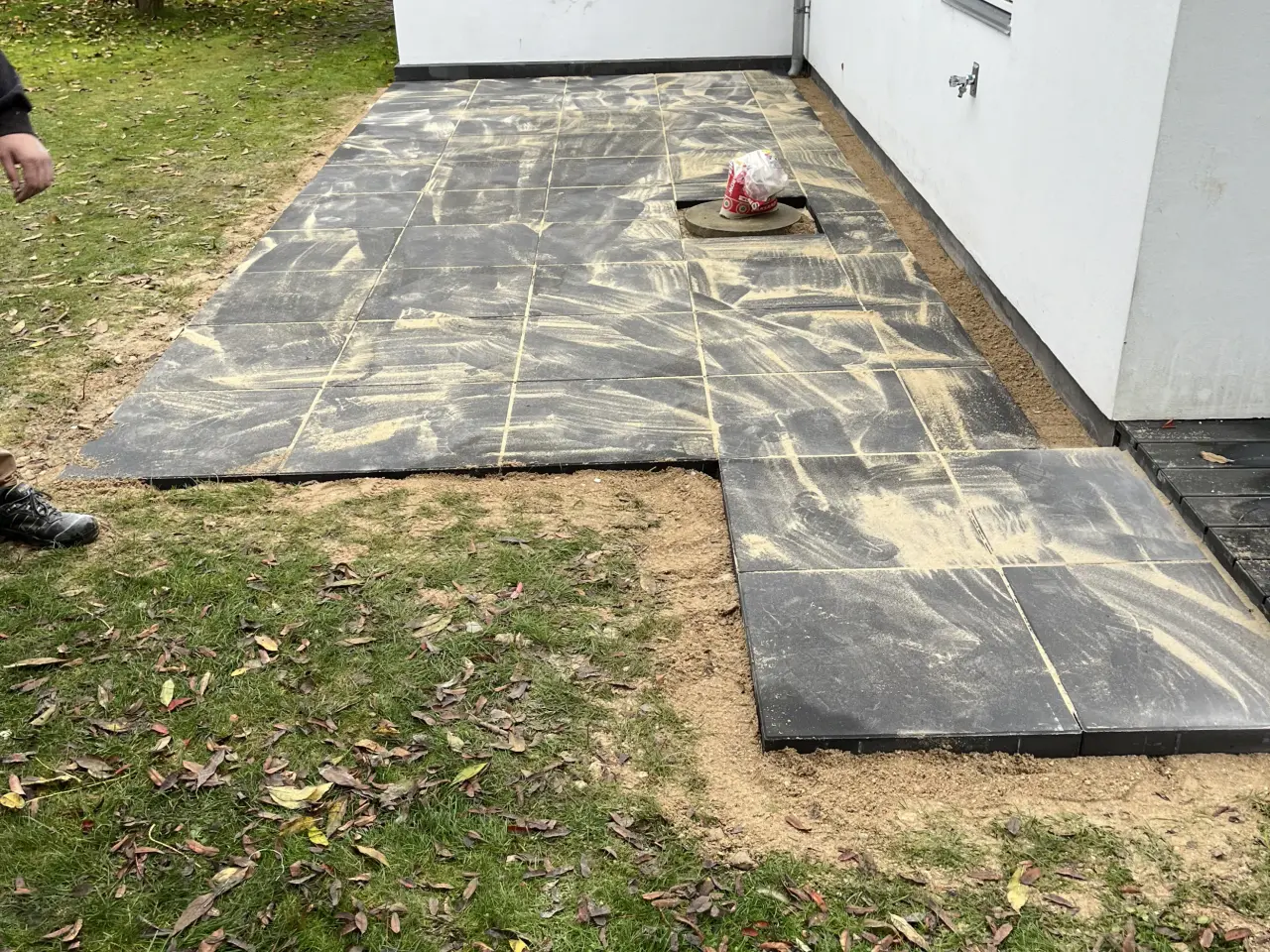 Billede 7 - Fliseterrasse – korrekt opbygning og flot finish
