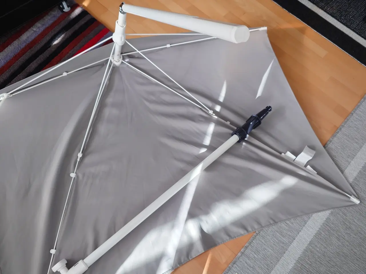 Billede 7 - Ikea parasol til altaner