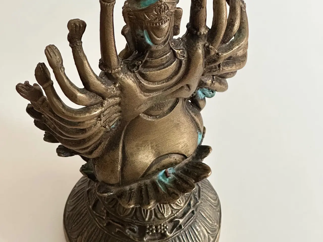 Billede 5 - Ældre Bodhisattva- el. Avalokiteshvarafigur