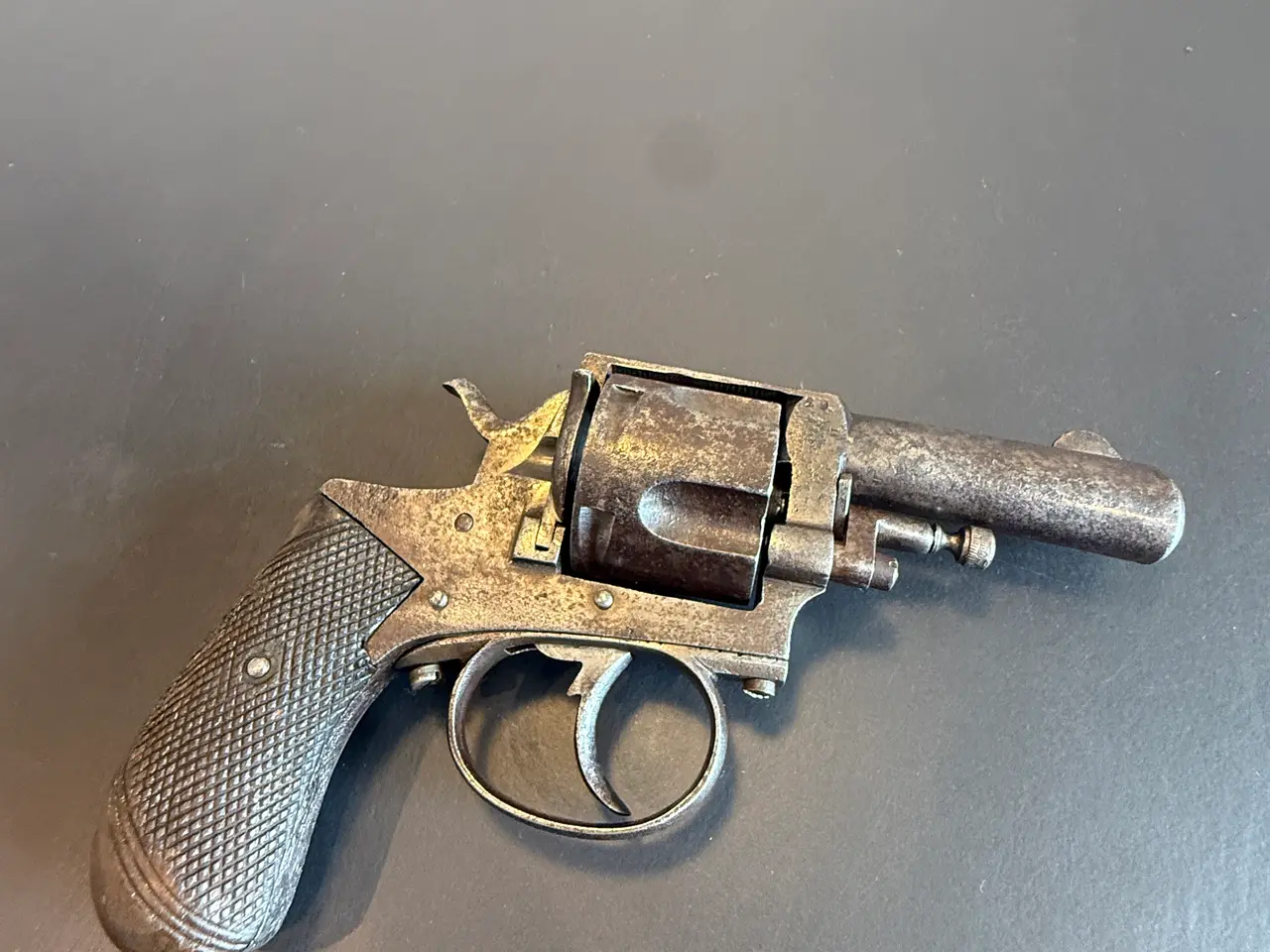 Billede 11 - Belgisk Bulldog revolver ca. 1880 – defekt – kræve