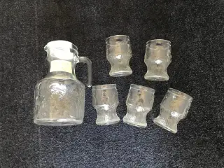 Glas kande med glas