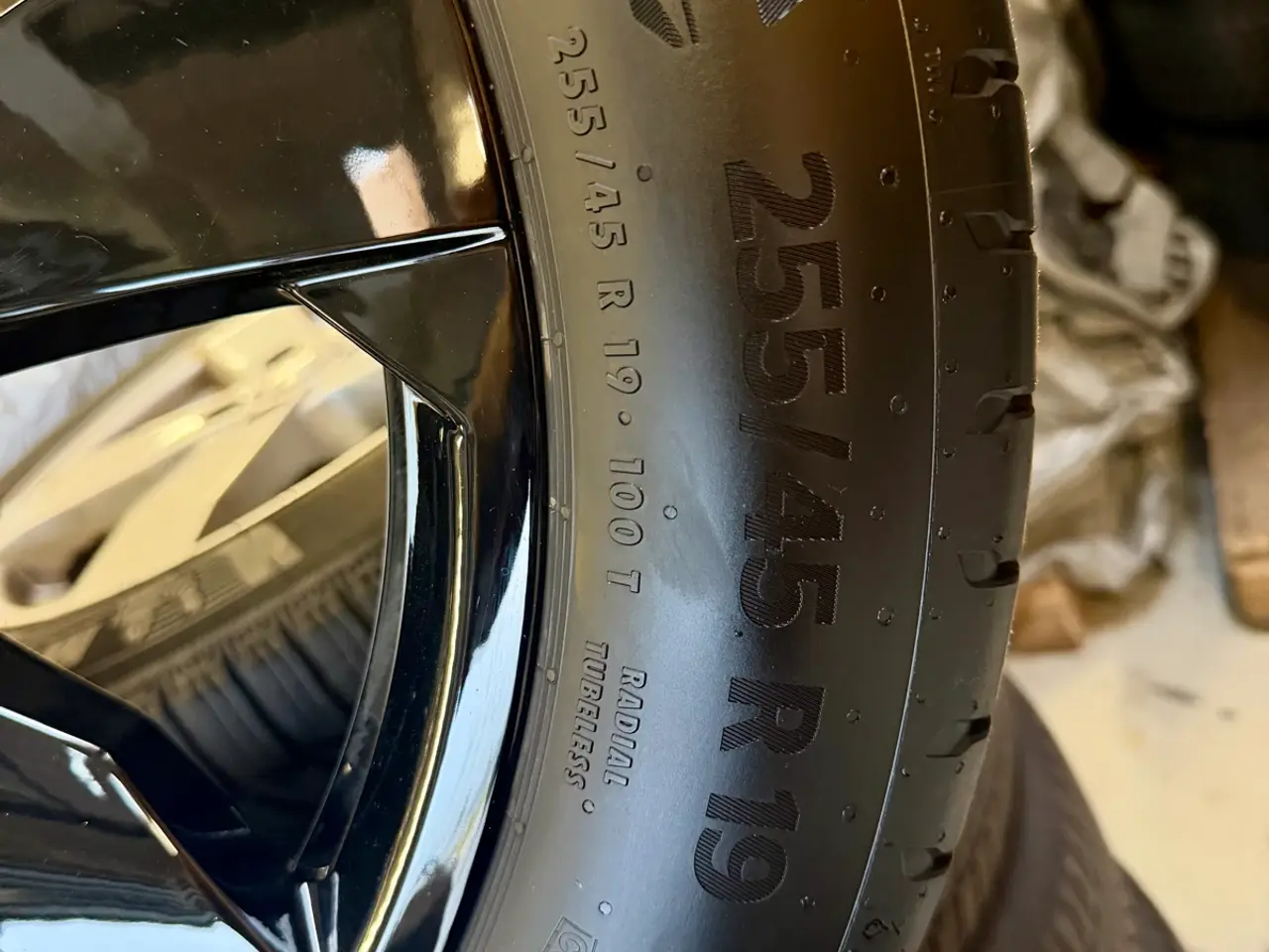 Billede 5 - Originale VW ID.7 Loen 19" alufælge m. Continental