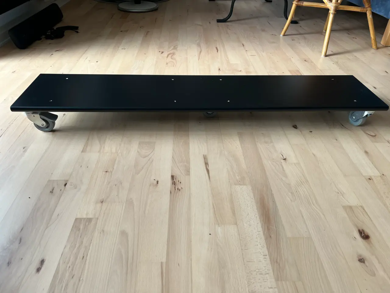 Billede 1 - Montana bund til rumdeler med 5 hjul.