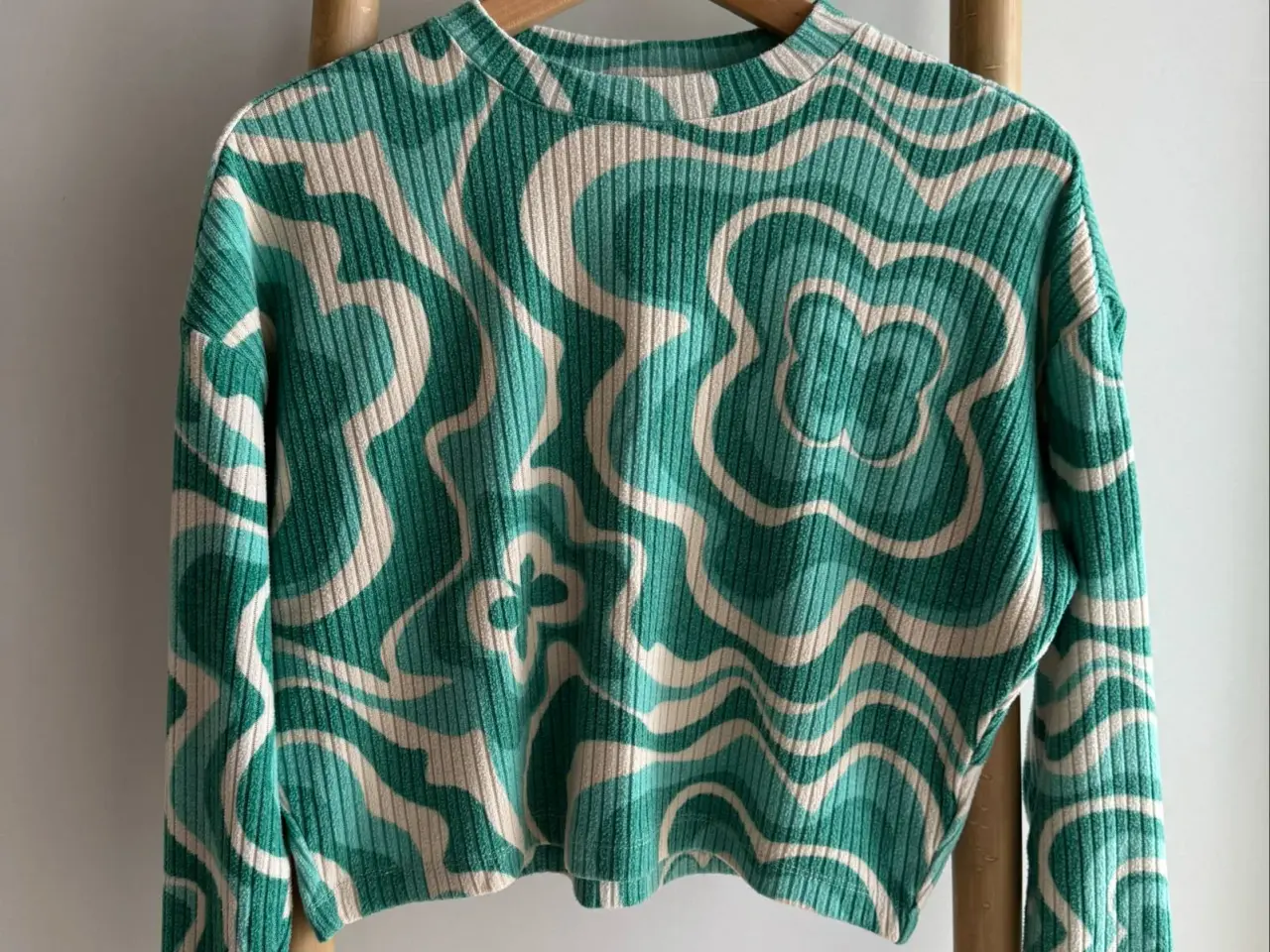 Billede 1 - H&M boxy trøje, str. 146-152