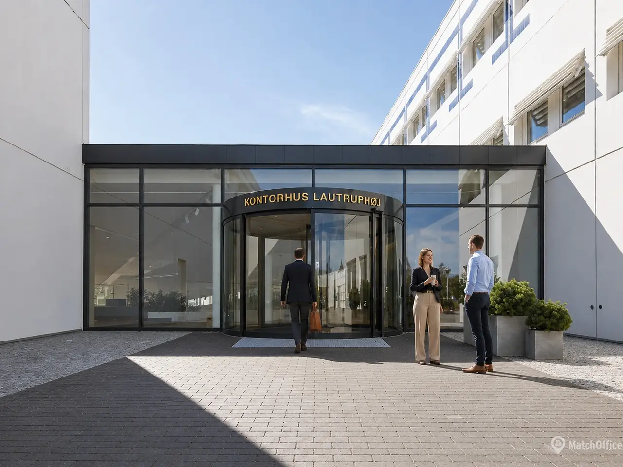 Billede 1 - Særdeles præsentabel kontorejendom m. gode faciliteter