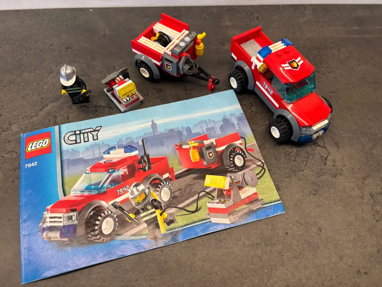Billede 5 - 8 x LEGO City sæt inkl. 18 minifigurer