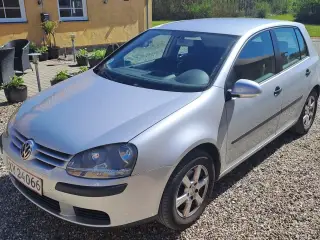 VW Golf V 1,6 FSi Trendline