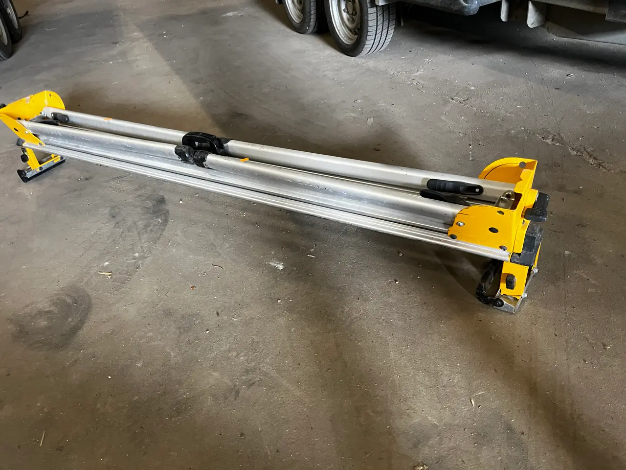 Billede 2 - teleskopisk materialestøtte DEWALT DE7024-XJ Type 3