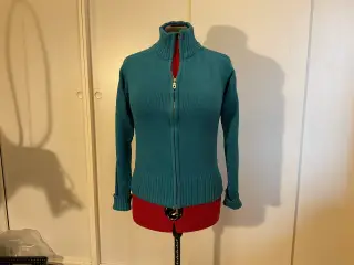 LÆKRE CARDIGAN I GRØN