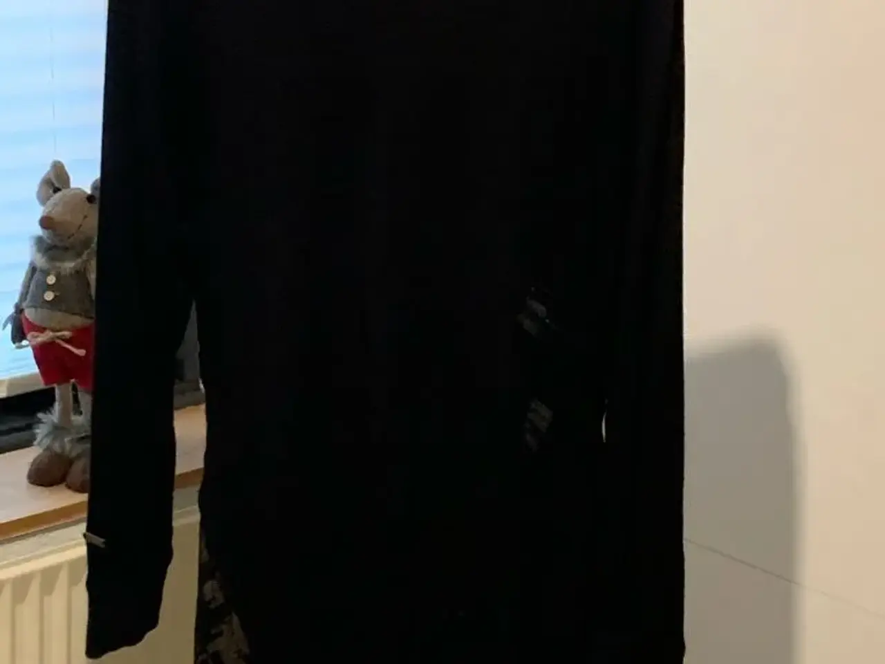 Billede 5 - Meget billig bluse fra E
