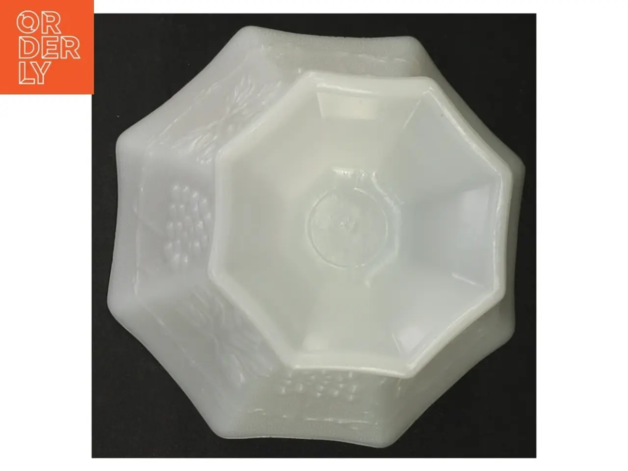 Billede 3 - Hvid opaline mælkeglas skål I presset glas (str. 13 x 15 cm)